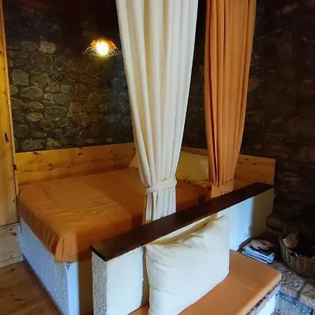 Traditional Cozy Apartments In Livadi Parnassos Kalivia  Exterior photo