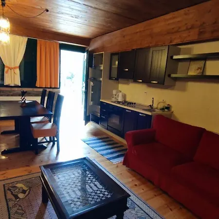 Traditional Cozy Apartments In Livadi Parnassos Kalivia  Exterior photo