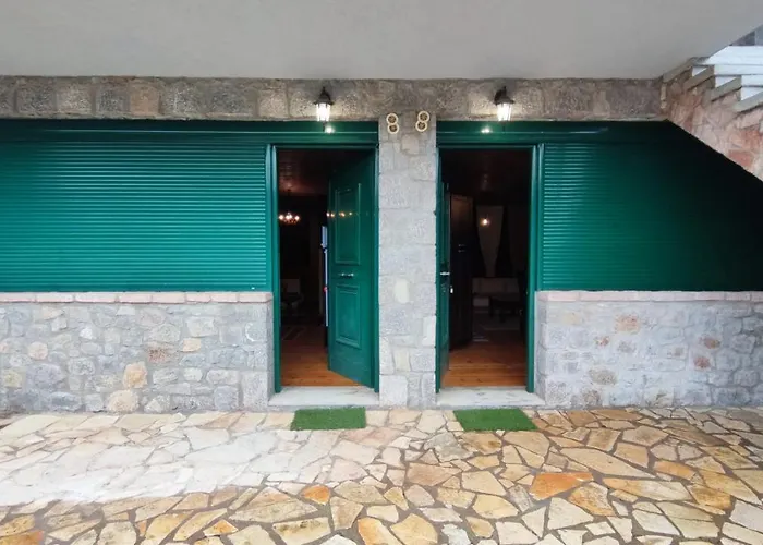 Traditional Cozy Apartments In Livadi Parnassos